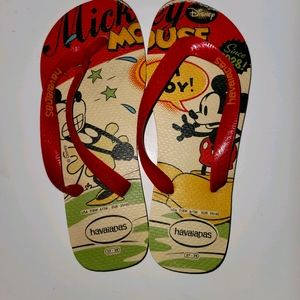 Minnie and Mickey Havaianas Flops Size 7/8